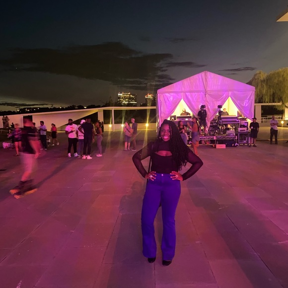 Meet your Posher, Joyce - Picture 1 of 1